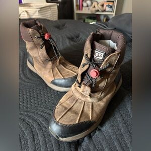 UGG Kids Tan and Black Adventure Boots